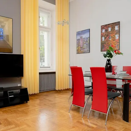 Apartmán Atmospheric Family In Center With Two Bedrooms By Renters